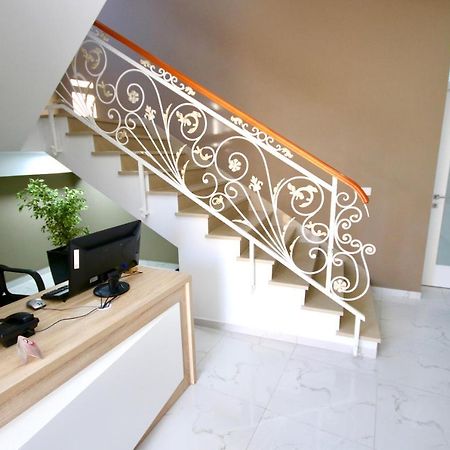 Eljos Hotel Fushe-Kruje Ngoại thất bức ảnh