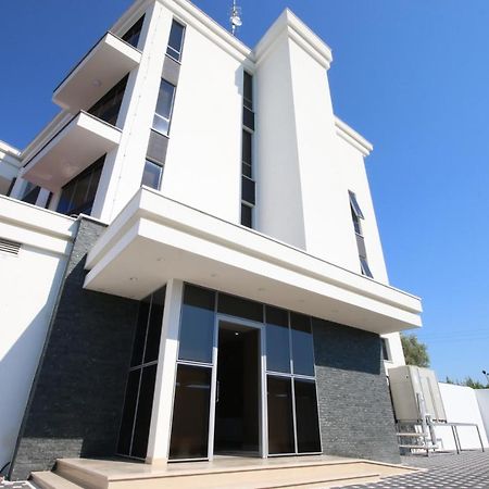 Eljos Hotel Fushe-Kruje Ngoại thất bức ảnh