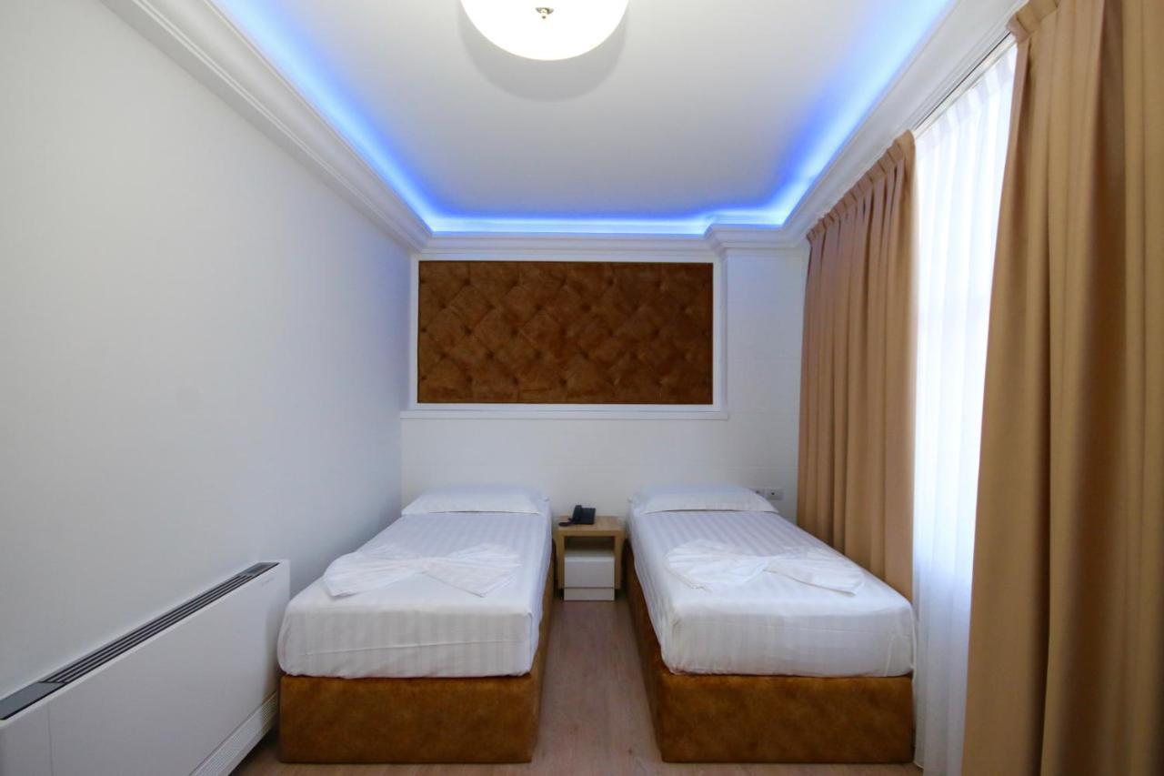 Eljos Hotel Fushe-Kruje Ngoại thất bức ảnh