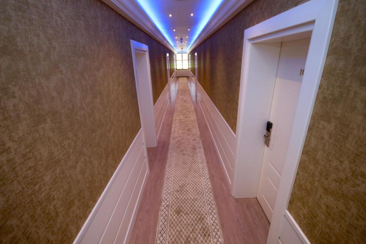 Eljos Hotel Fushe-Kruje Ngoại thất bức ảnh