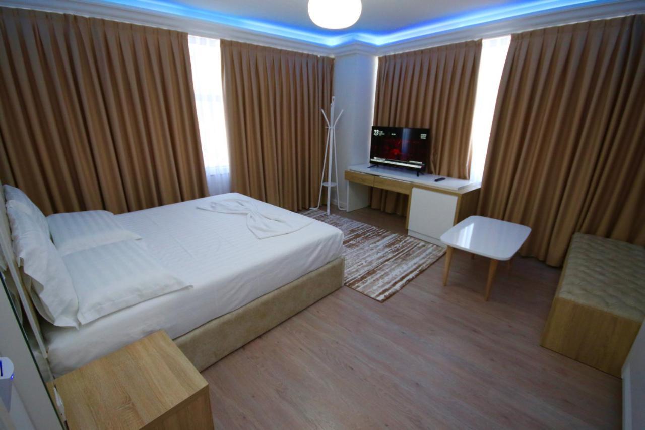 Eljos Hotel Fushe-Kruje Ngoại thất bức ảnh